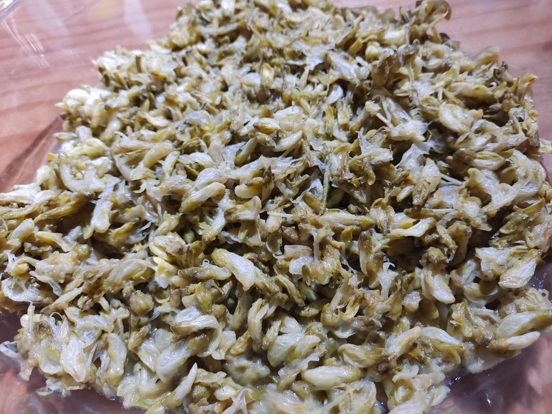 槐花麦饭