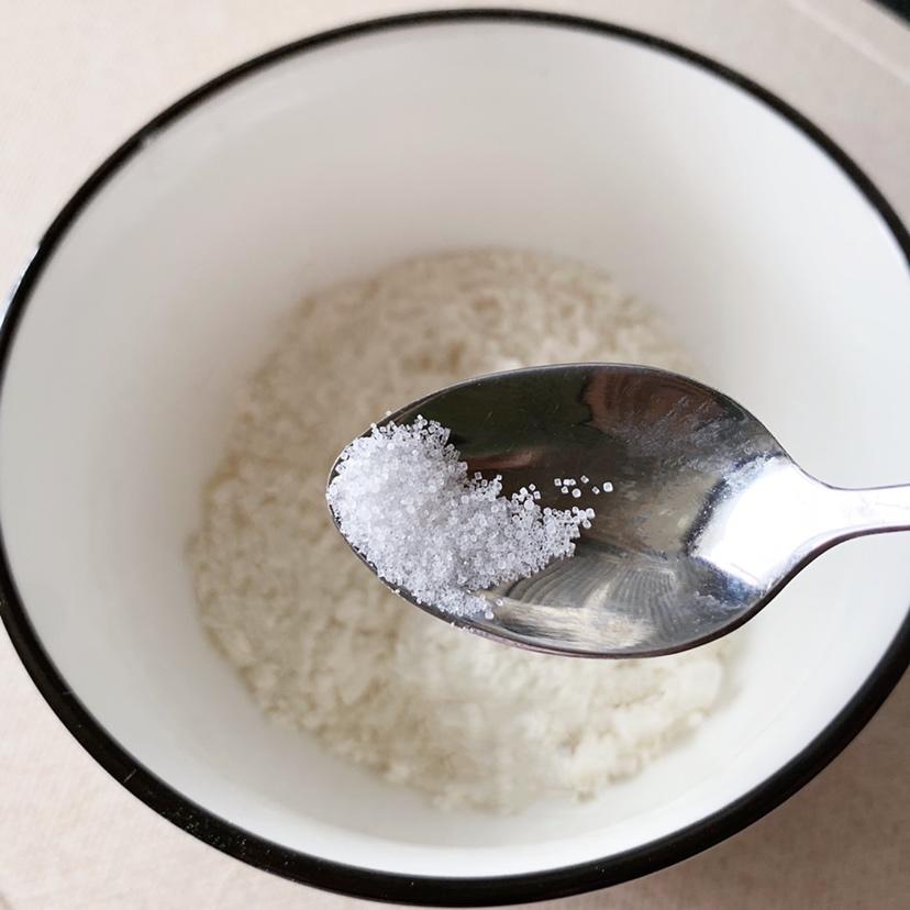 平底不粘锅版简易鸡蛋煎饼的做法 步骤2