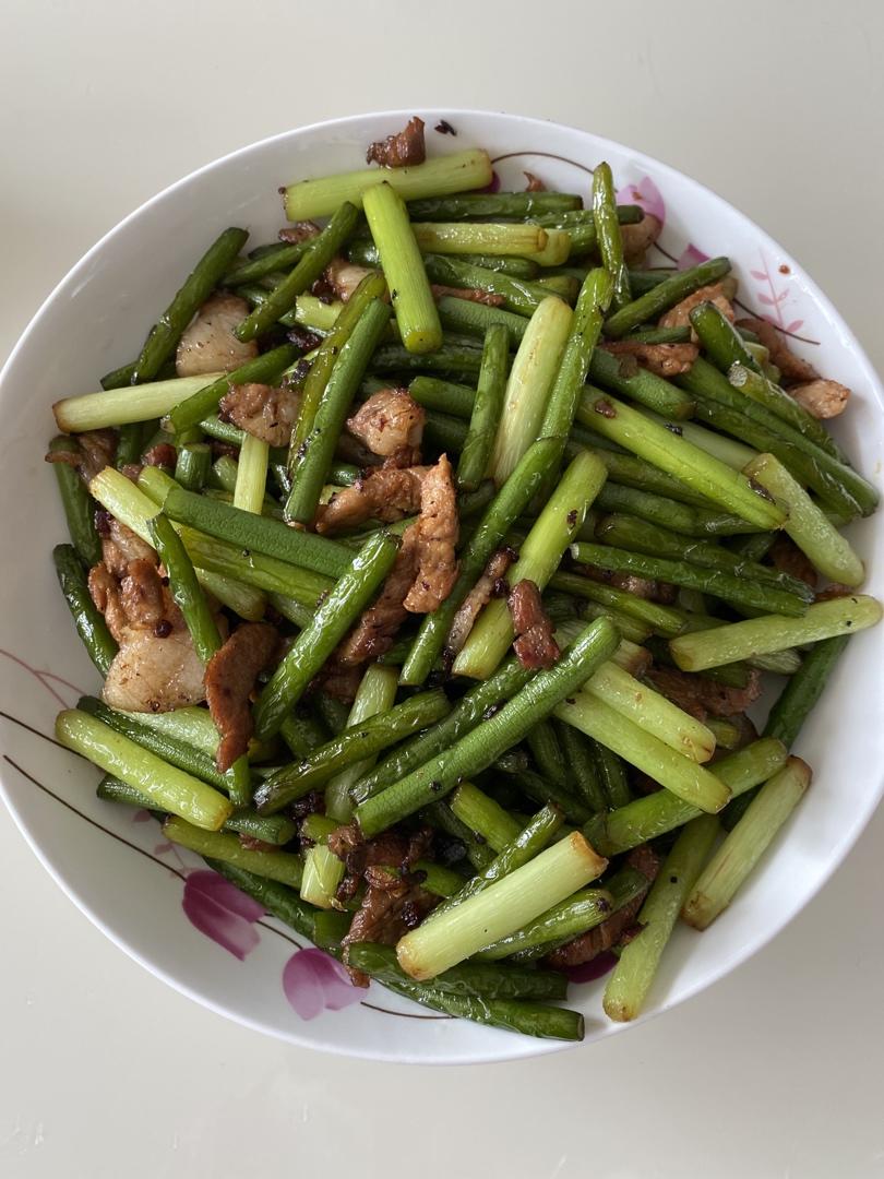 妈妈牌蒜薹炒肉