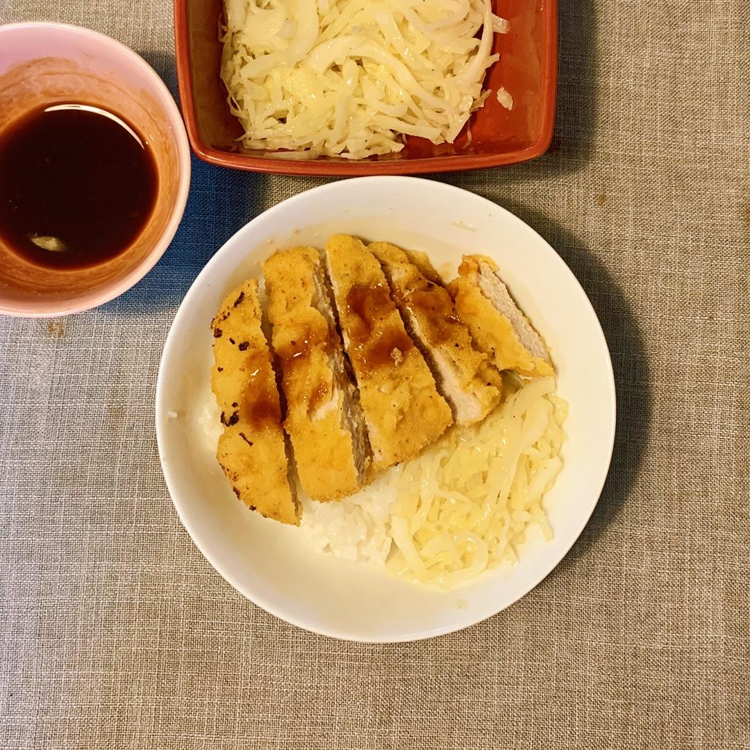 日式炸猪排（附炸猪排酱超⋯好吃😋）