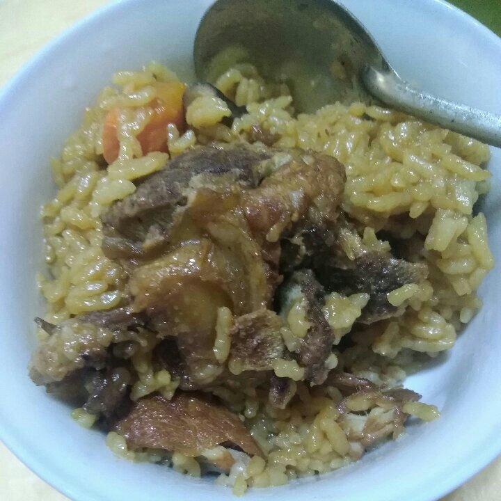 喷香排骨焖饭（爆好吃）