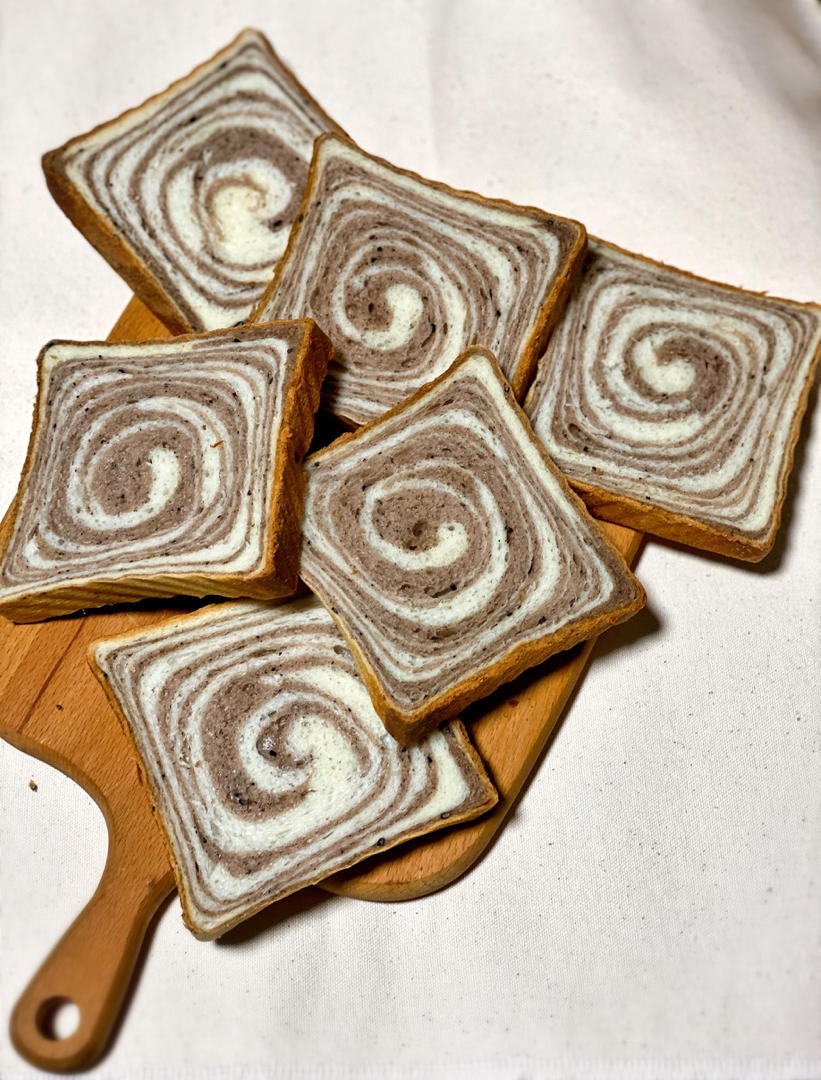 黑芝麻漩涡🌀吐司