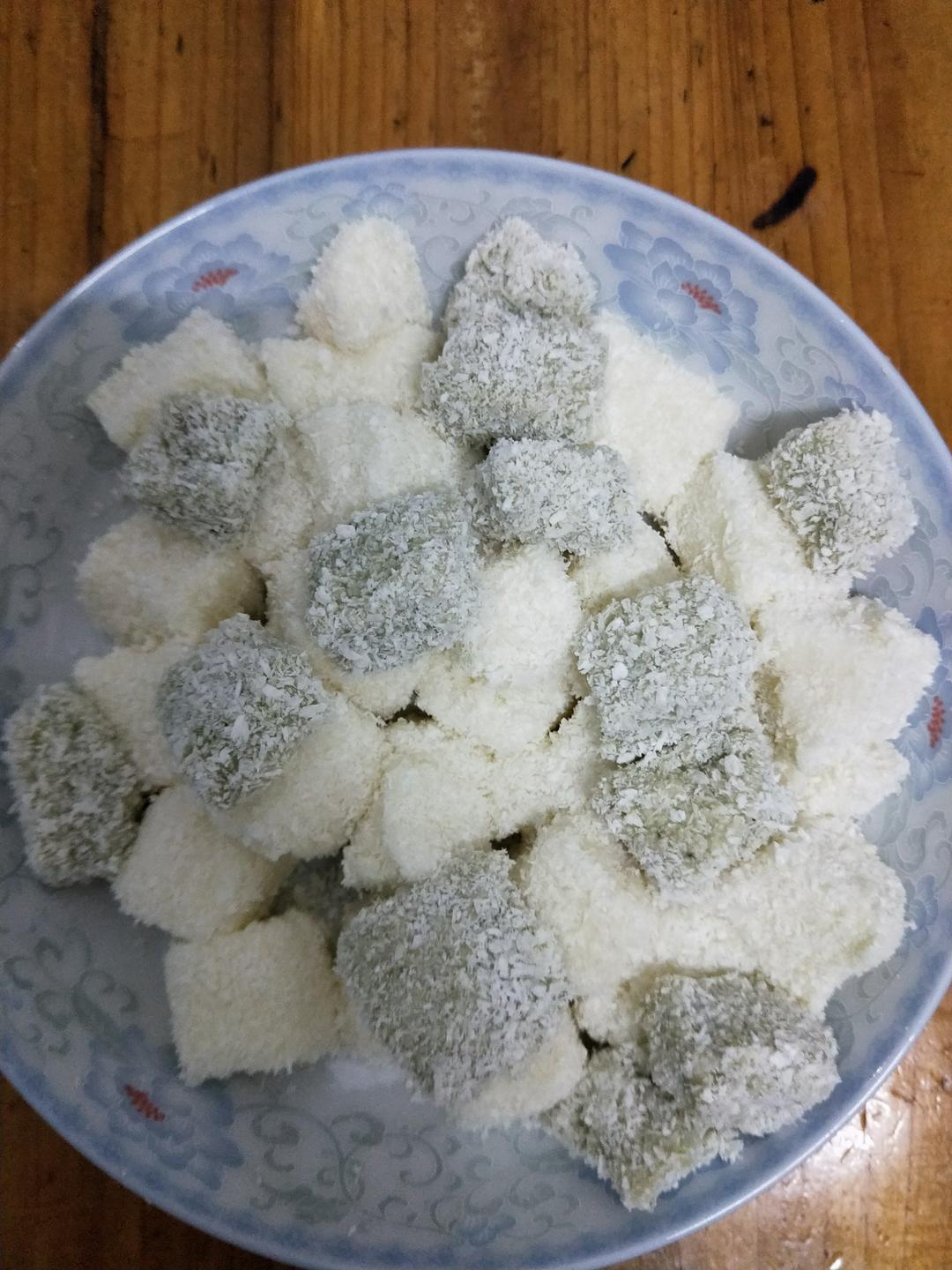 完胜85度C牛奶椰丝小方