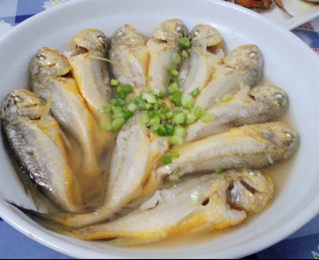 小厨晔子做的清蒸小黄鱼