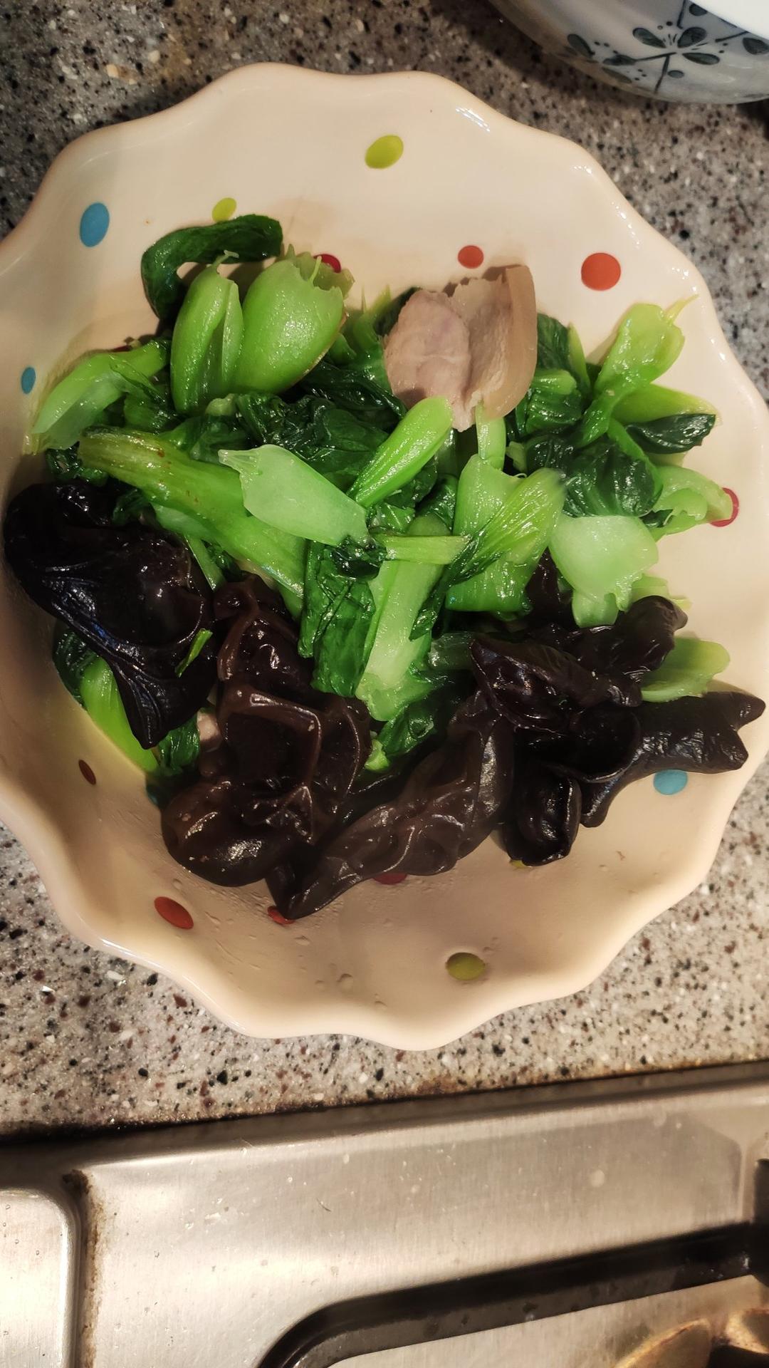青菜蘑菇炒肉片