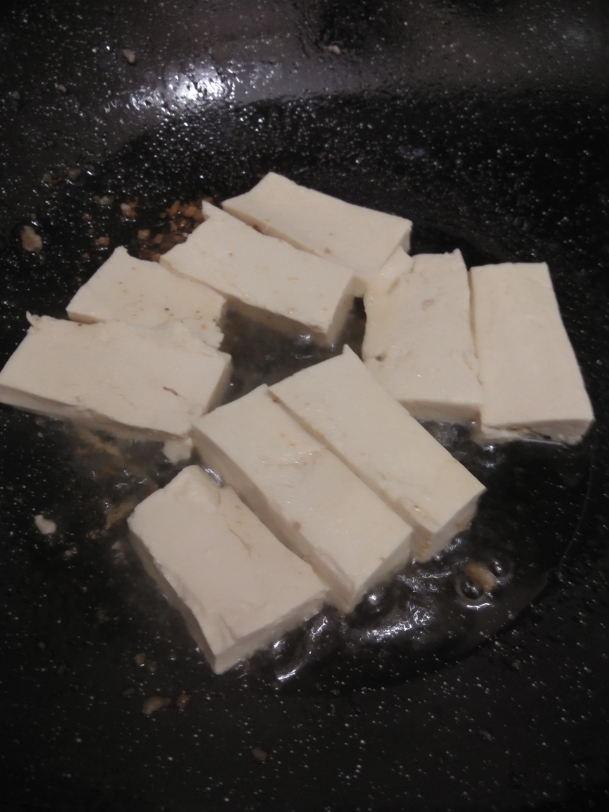 肉沫煎豆腐的做法 步骤2