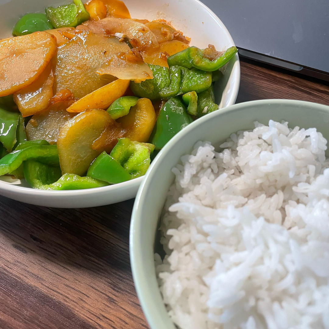 比肉都好吃的青椒炒土豆片😋简单又美味❗️