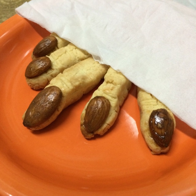 万圣节女巫的手指