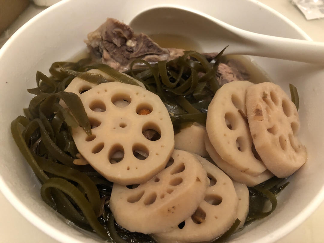 玉米海带炖排骨