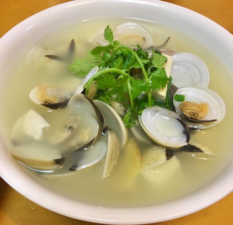 白蛤豆腐汤