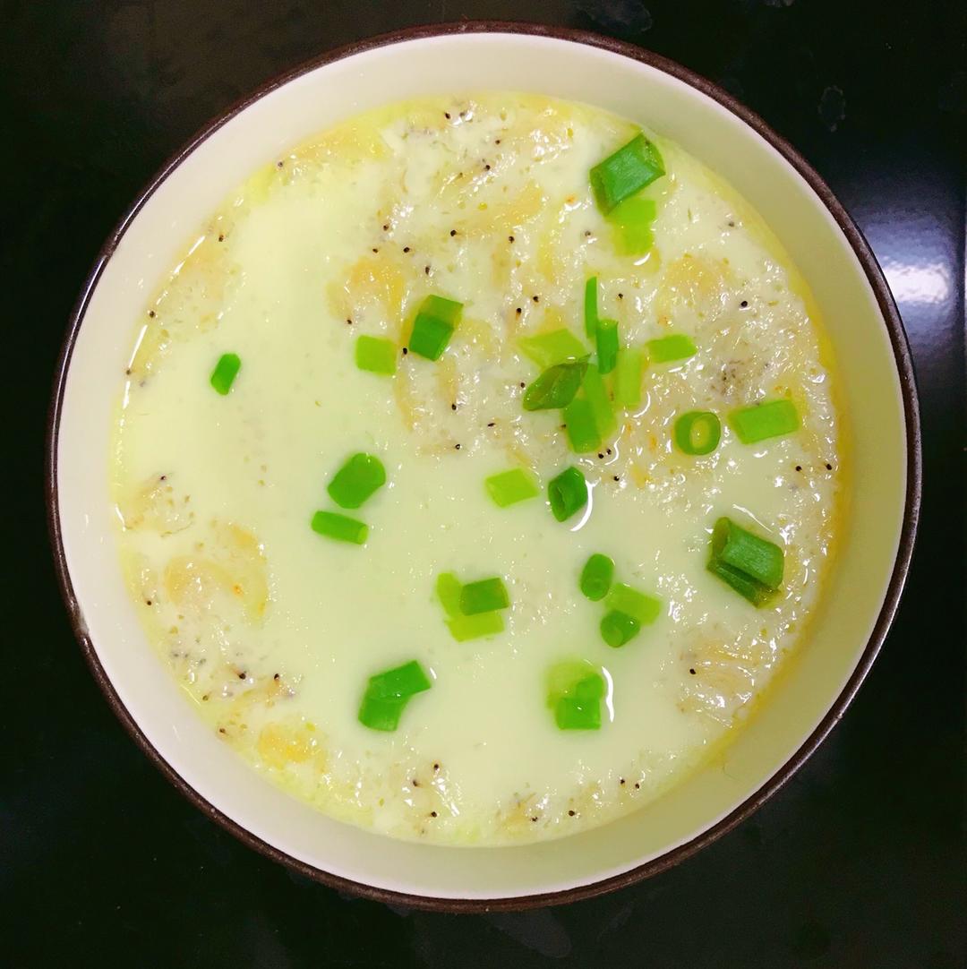 早餐 蒸水蛋 陈溱洧做的蒸水蛋 赞 鸡蛋,盐,酱油