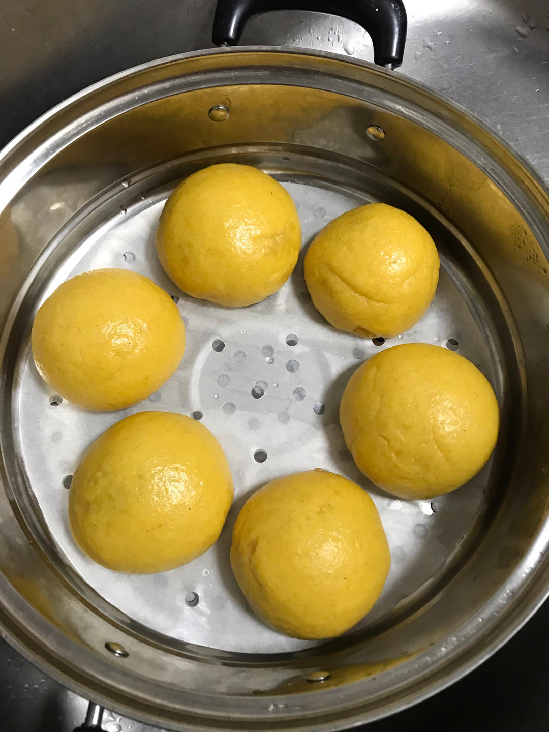 东北玉米面菜团子（猪肉酸菜馅）
