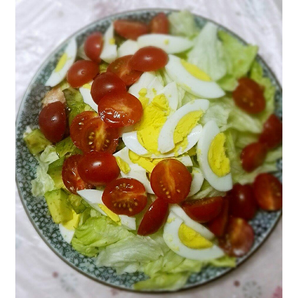 牛油果生菜沙拉