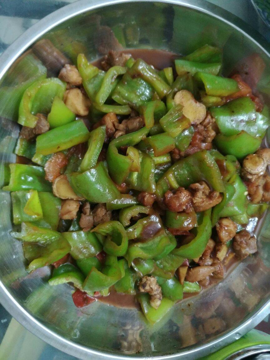 青椒炒鸡腿肉（大厨级别）