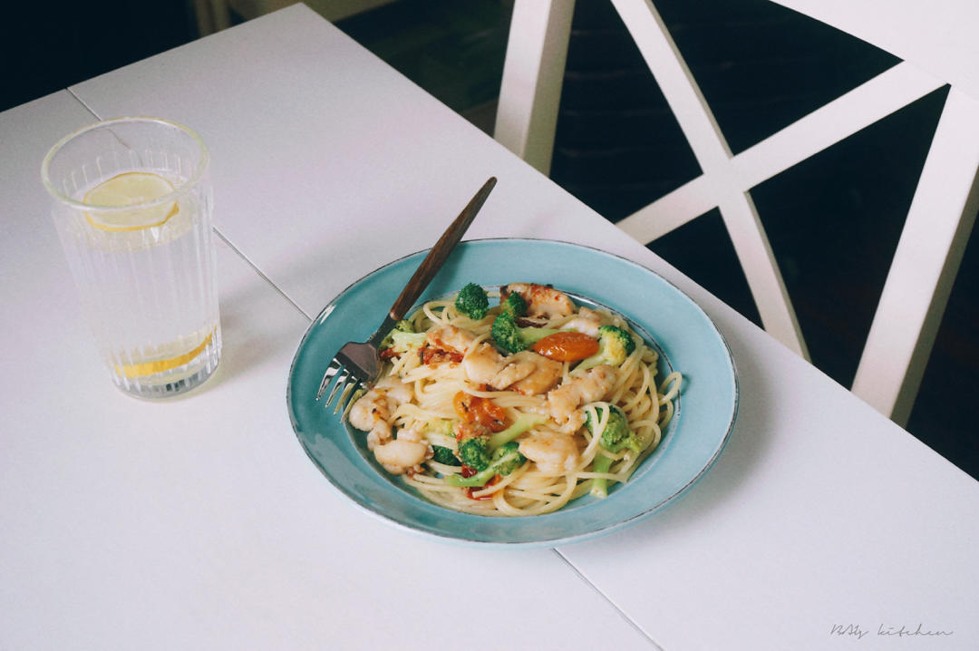 油渍番茄虾仁意面（快手高颜值🍝）