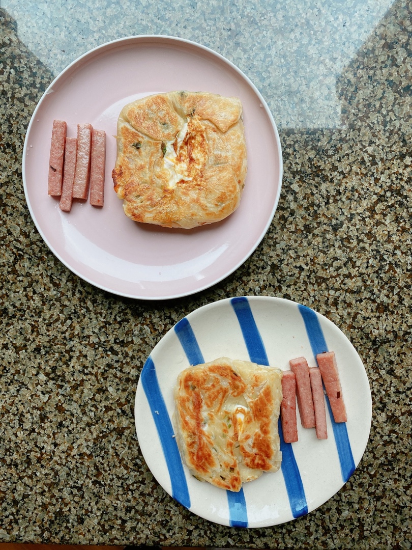 5分钟就能搞定的手抓饼早餐，酥到掉渣～