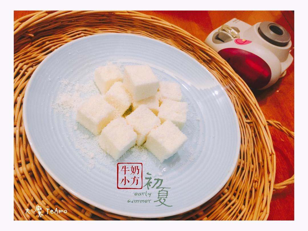 完胜85度C牛奶椰丝小方