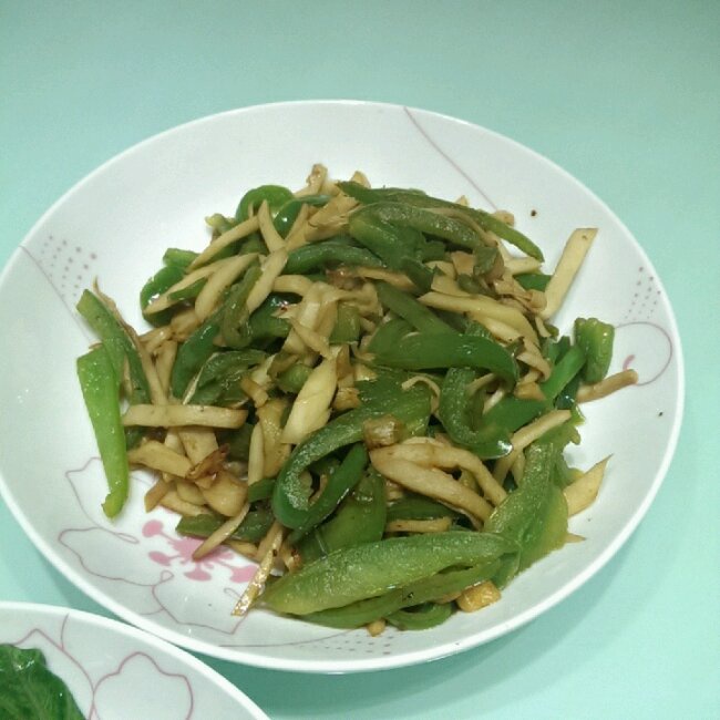 青椒素炒杏鲍菇
