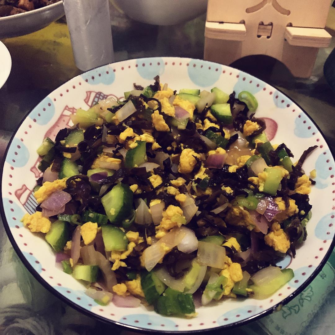 黄瓜洋葱炒鸡蛋
