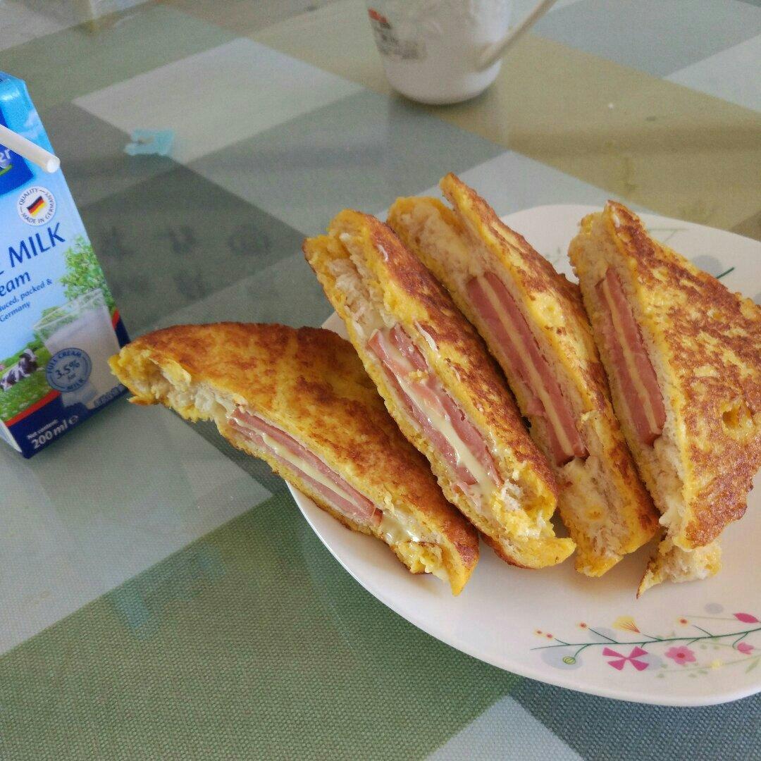 麻聪聪做的十分钟快手早餐【港式火腿西多士】