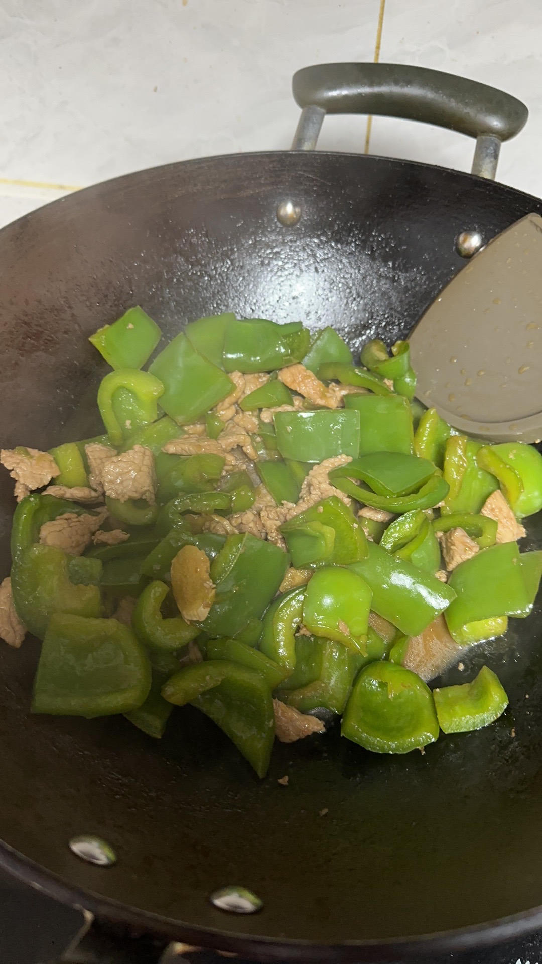 ‼️好吃到舔盘的青椒肉丝盖浇饭