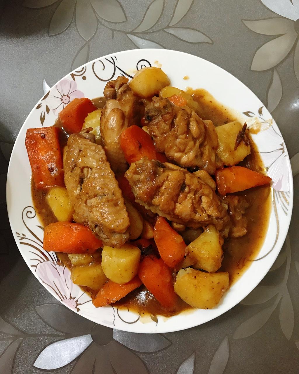 胡萝卜土豆烧鸡翅