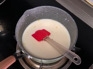 全蛋版烤牛奶，无需淡奶油也能口感醇厚，形状立体不塌不散，嫩嫩滑滑入口即化的做法 步骤5