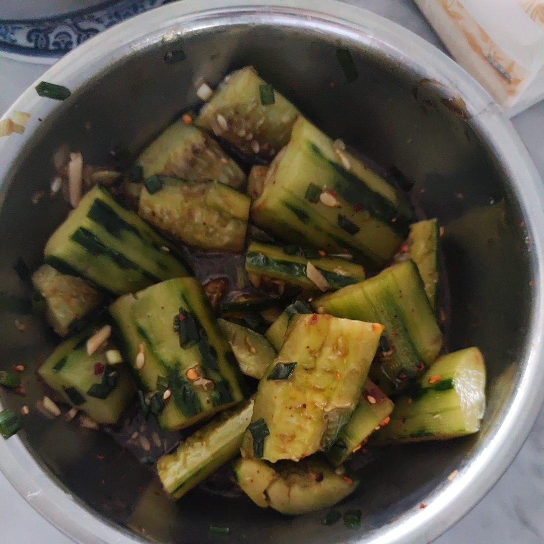 赞不绝口拍黄瓜🥒