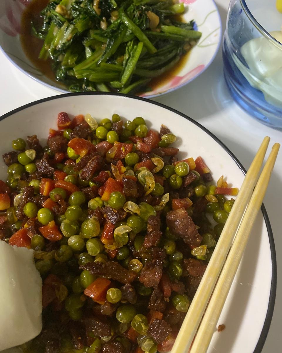 豌豆玉米粒炒香肠