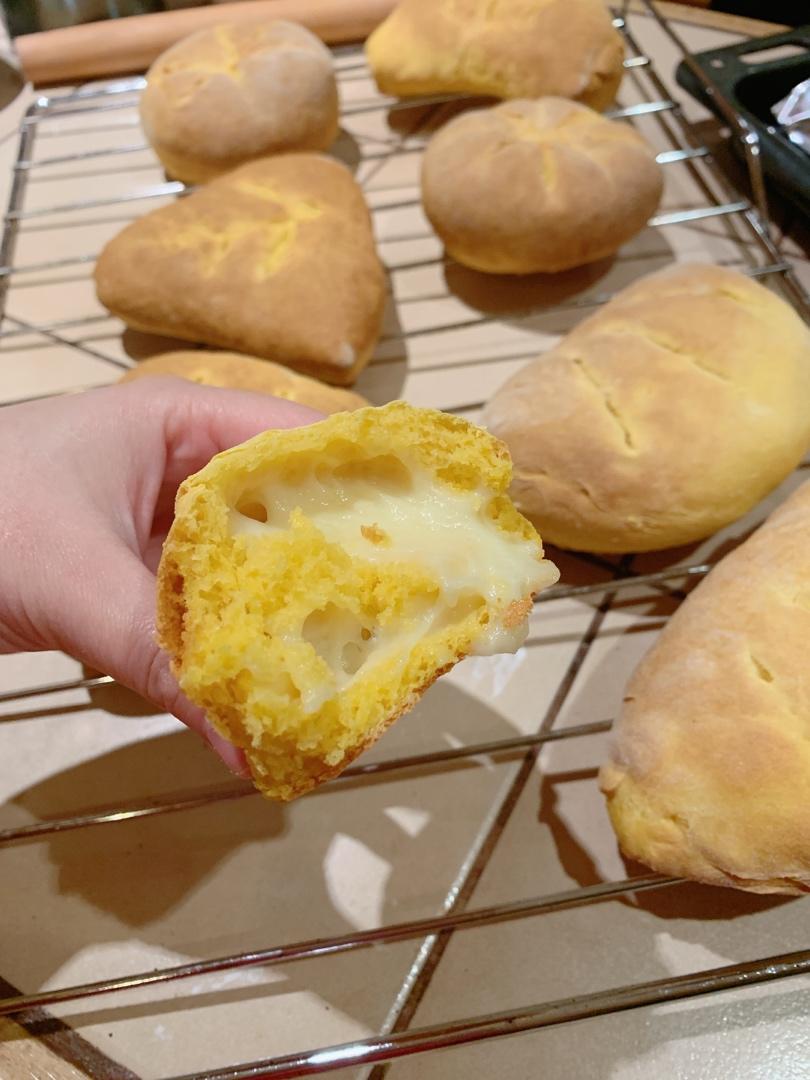 好吃到疯的南瓜奶酪软欧包