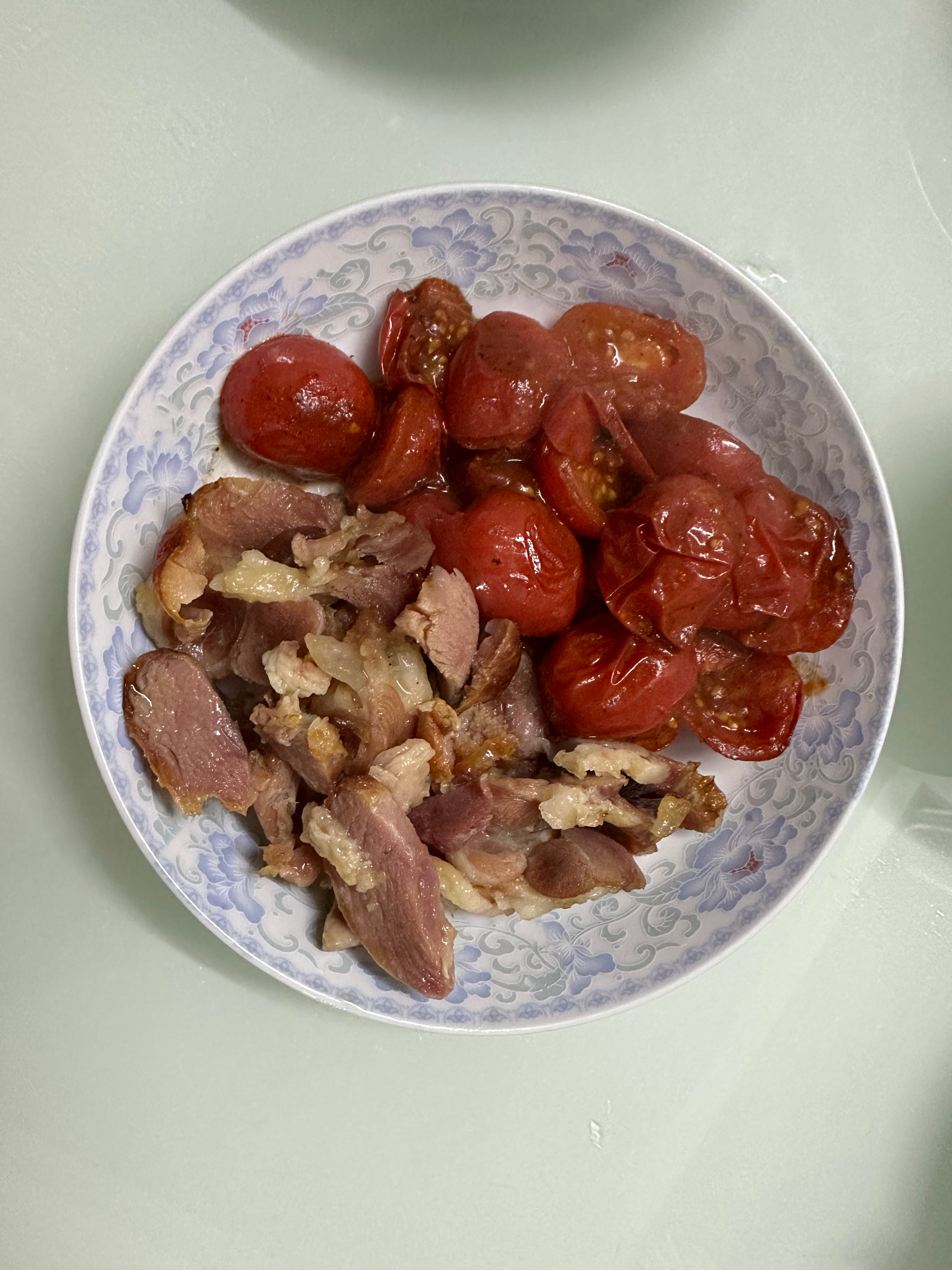 番茄罗勒煎红鲷鱼柳 Pan-fried Snapper fillet with tomato and basil sauté