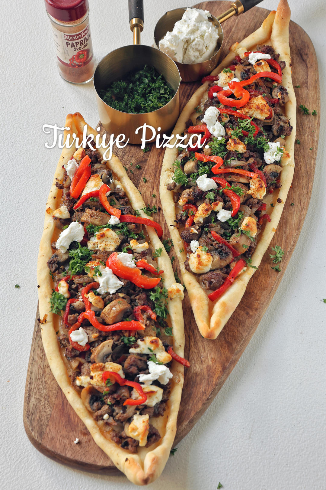 烟熏红椒土耳其披萨｜简单快手，好吃到没盆友！的做法