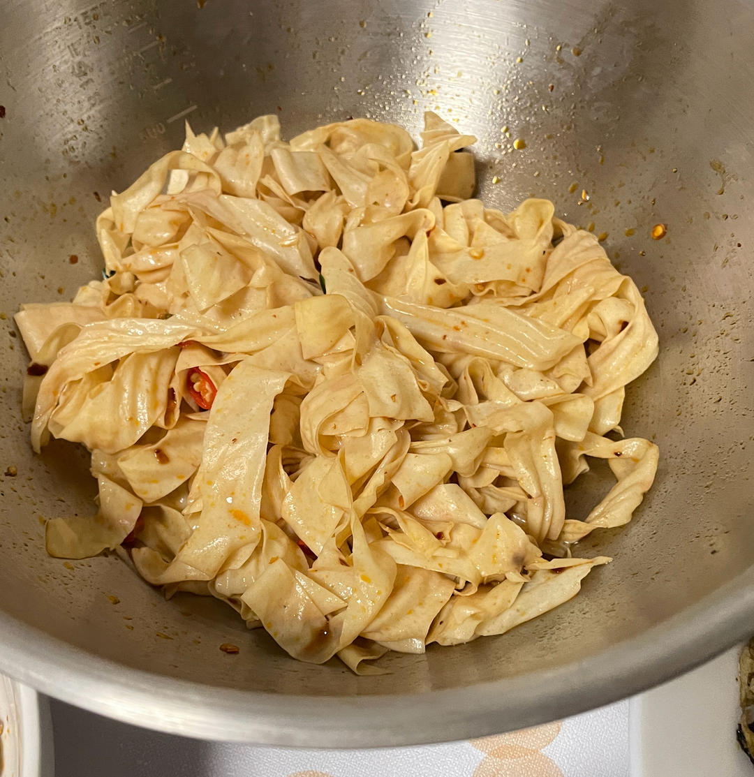 随意鸡蛋饼-有什么放什么的简易鸡蛋饼好吃到飞起