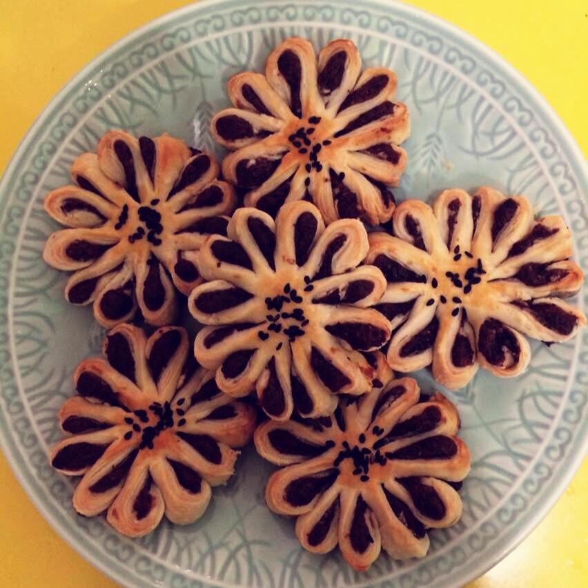 猪油版的各种酥（叉烧酥 紫荆花酥 菊花酥 元宝酥 ）