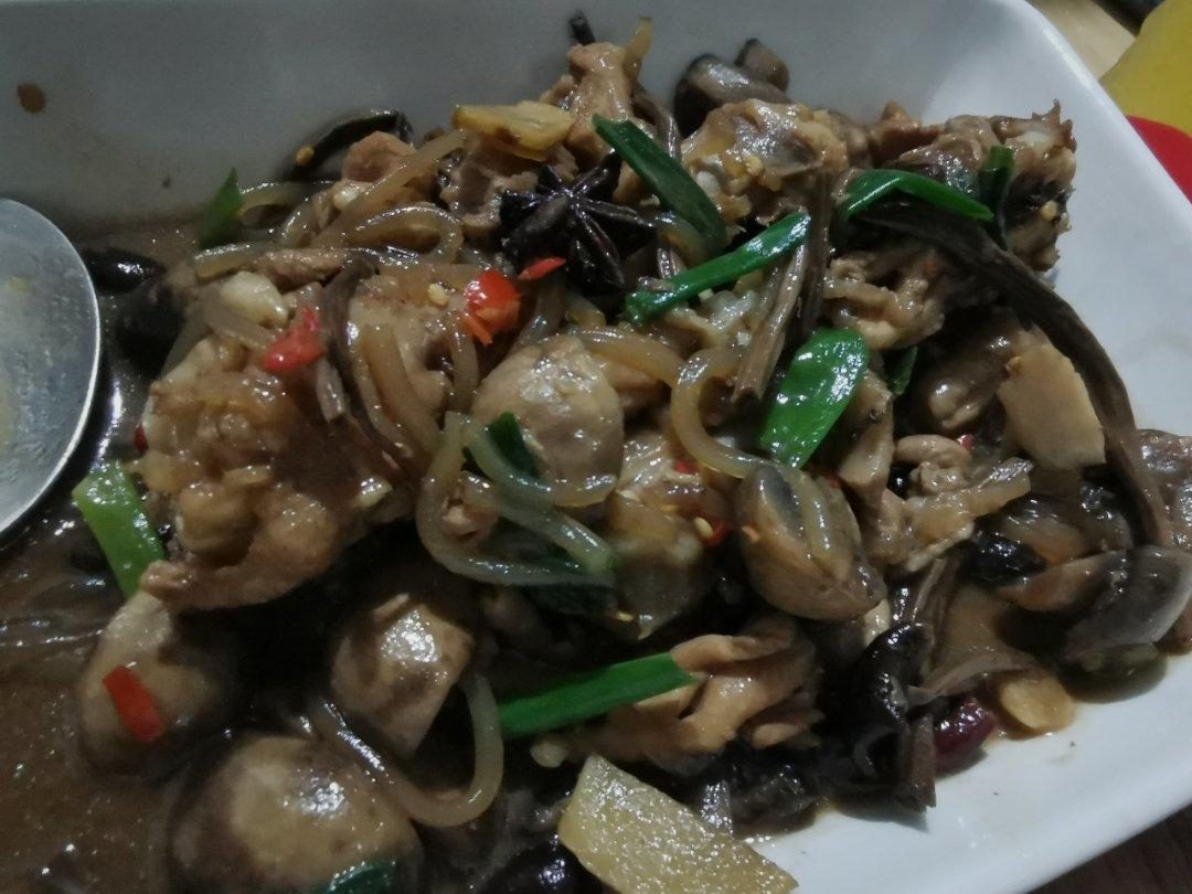 蘑菇炖鸡