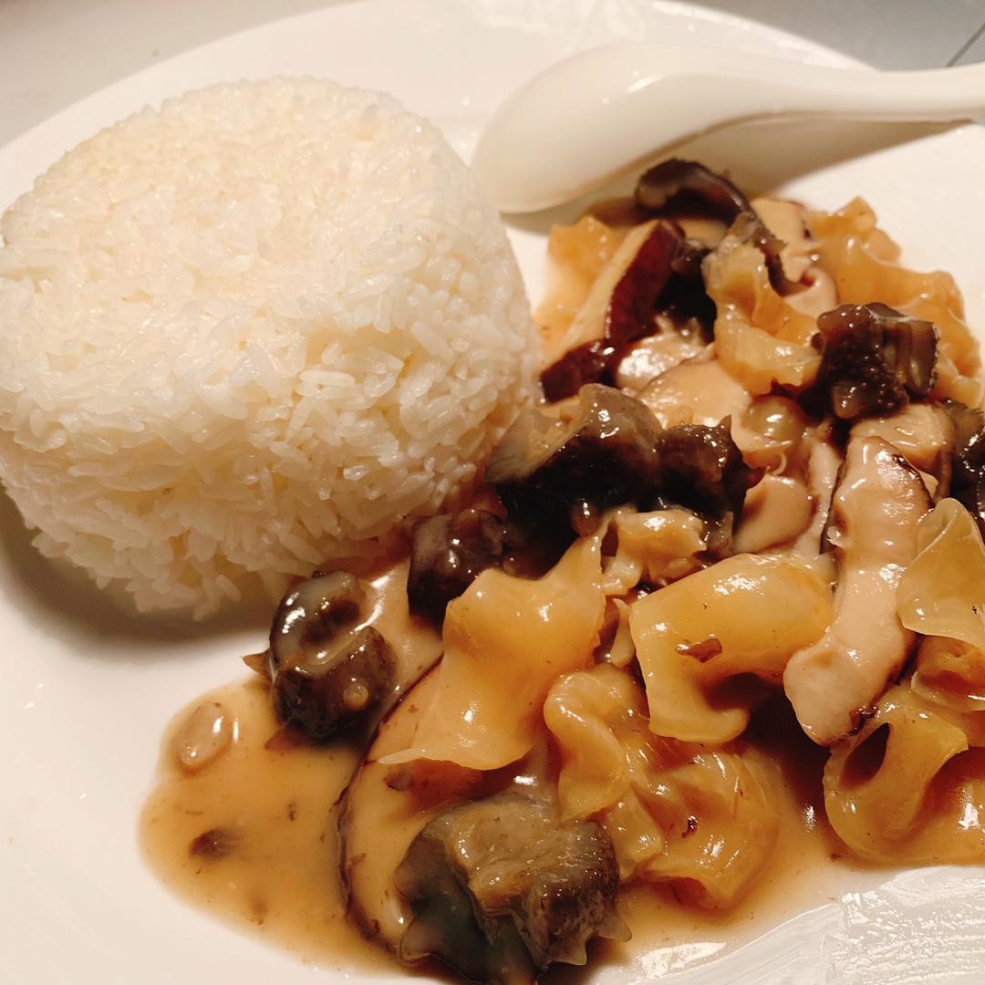 鲍汁焖海参花胶