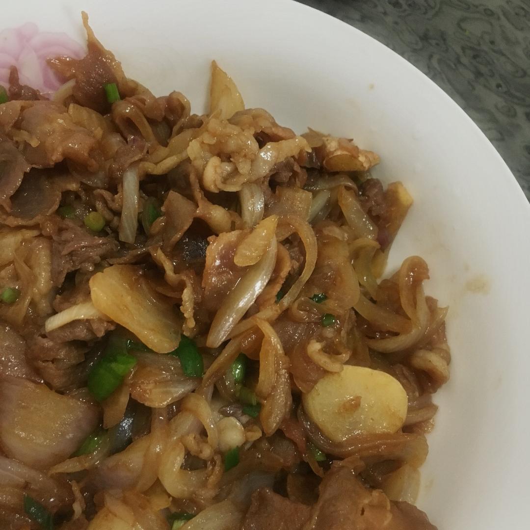 洋葱爆肥牛