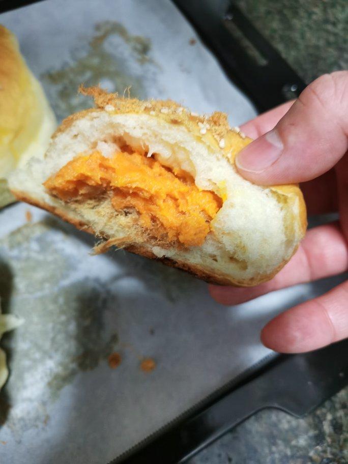 红薯泥麻薯肉松餐包