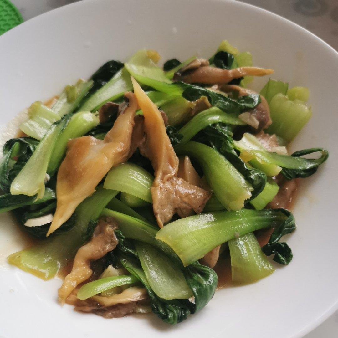 蘑菇炒青菜