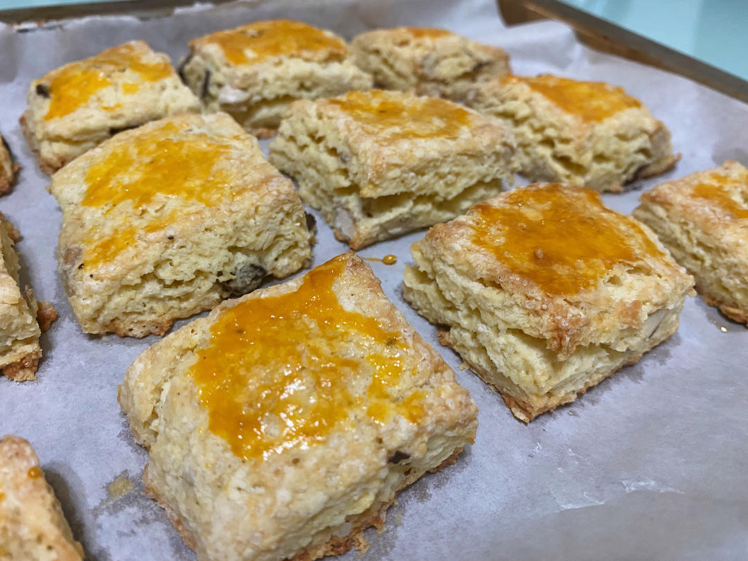 完美裂纹～百分百成功的超好吃奶香司康（禁止搬运）