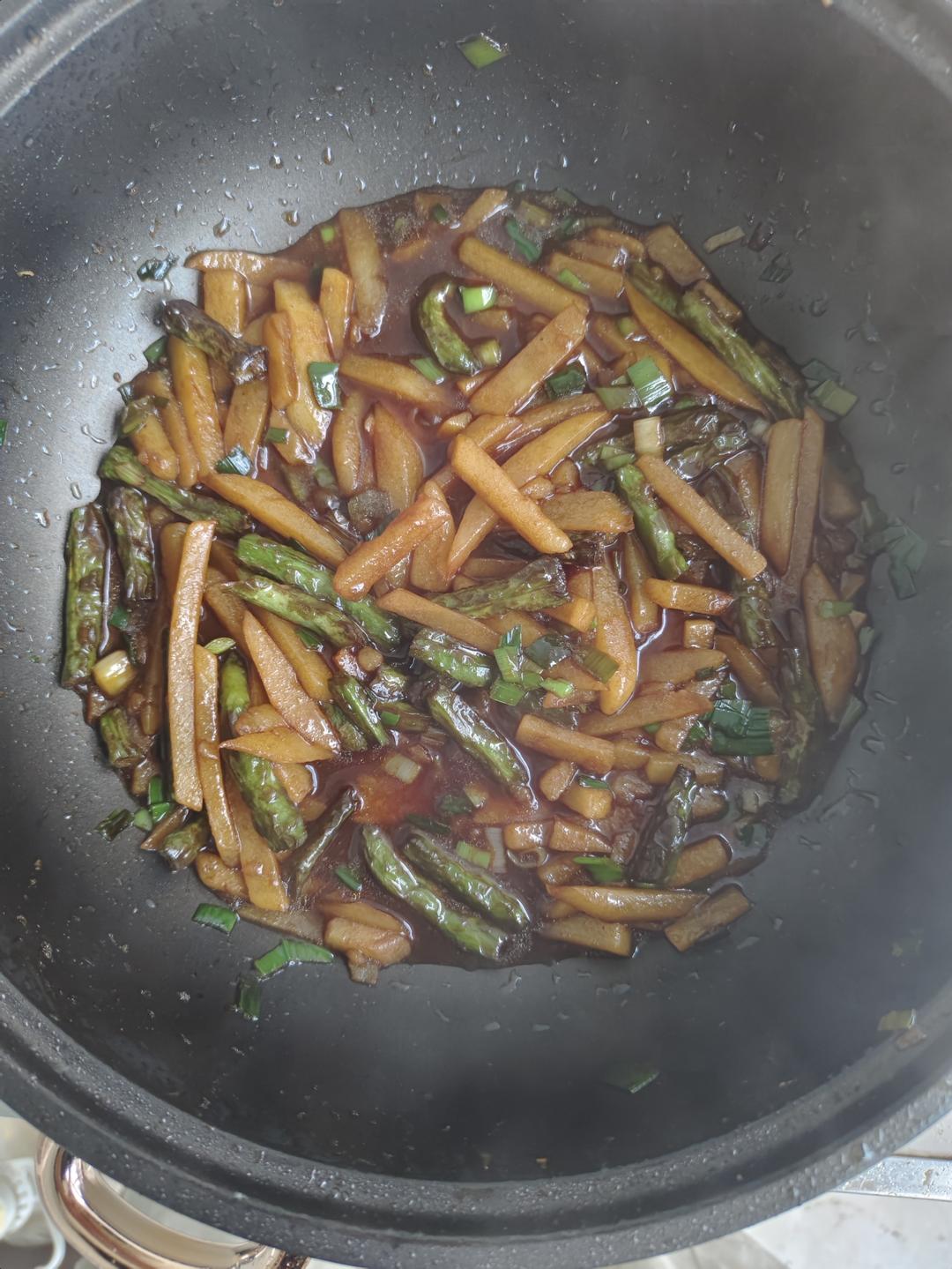 干煸豆角土豆