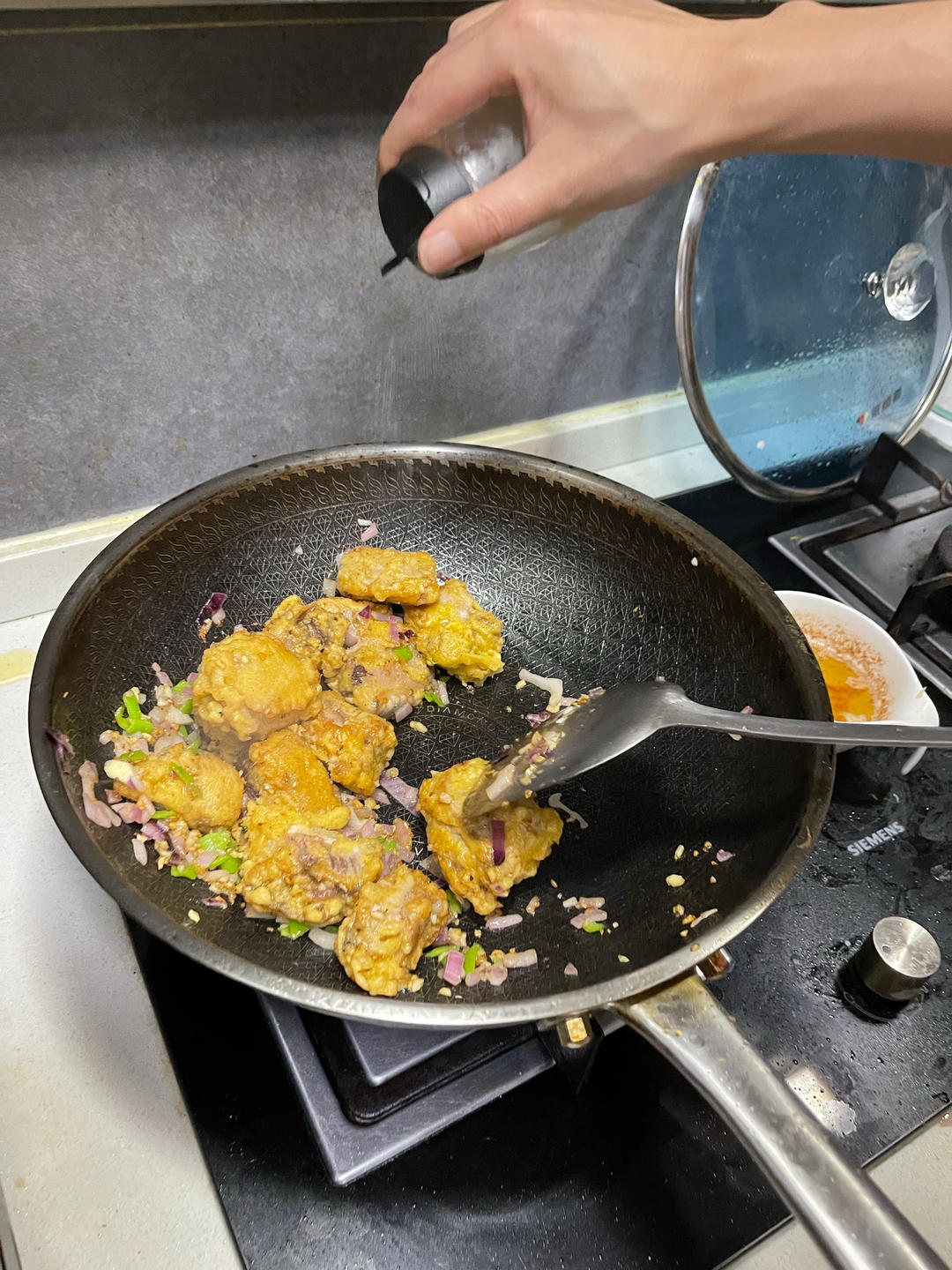 家庭版蒜香排骨