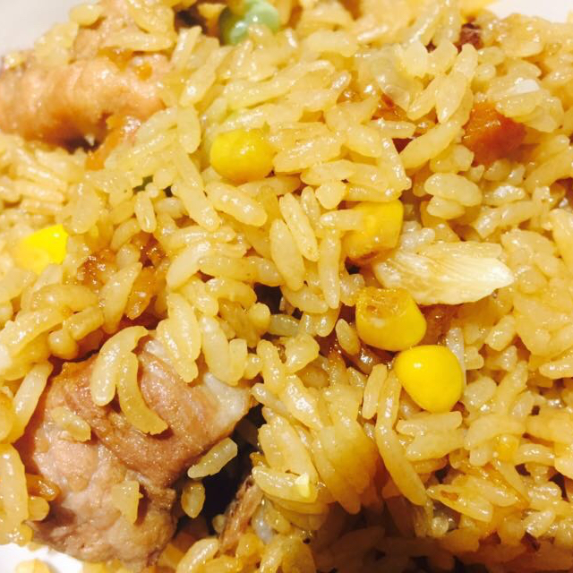 喷香排骨焖饭（爆好吃）