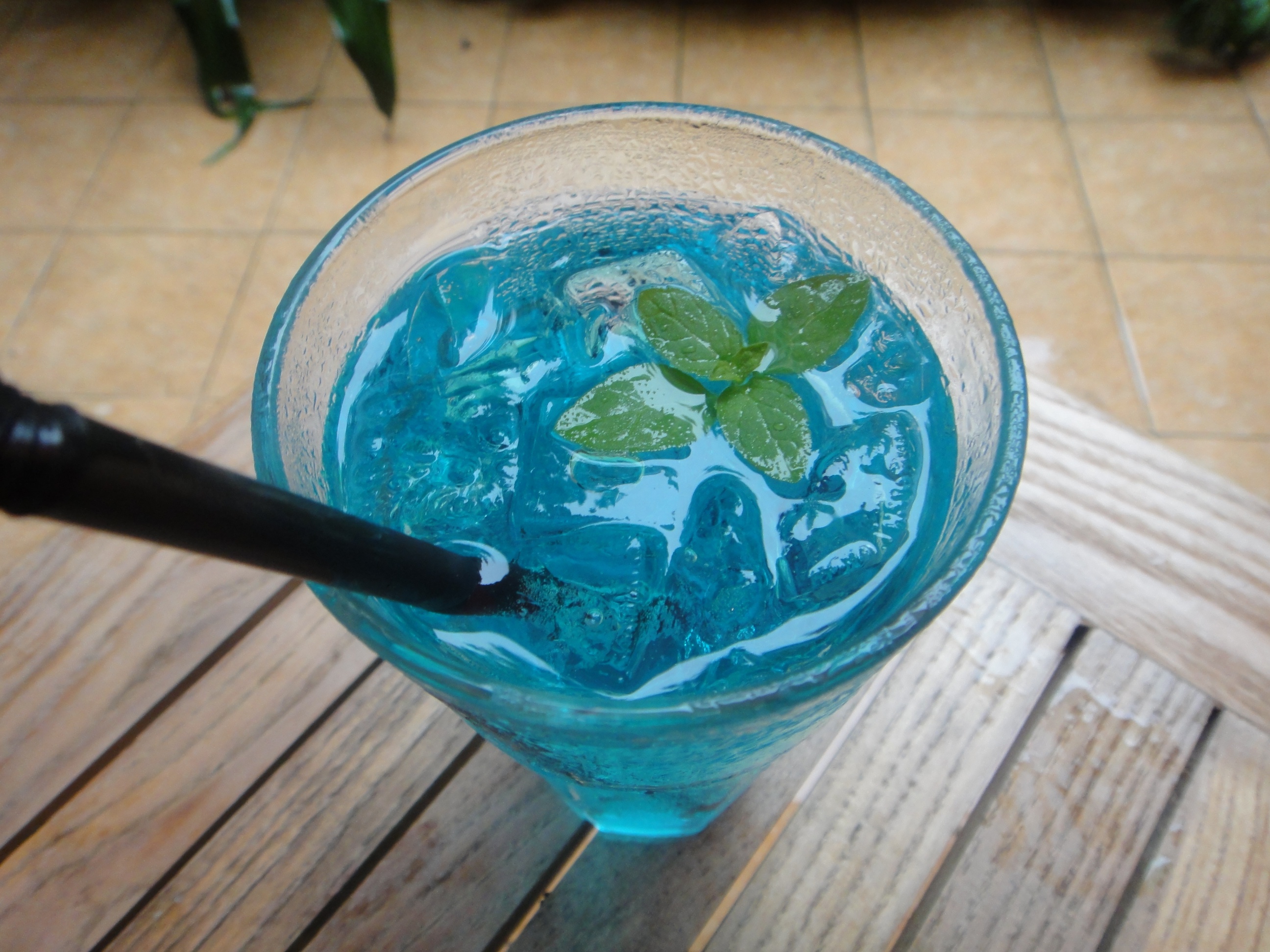 方安喆做的【食纪】蓝色眼泪鸡尾酒