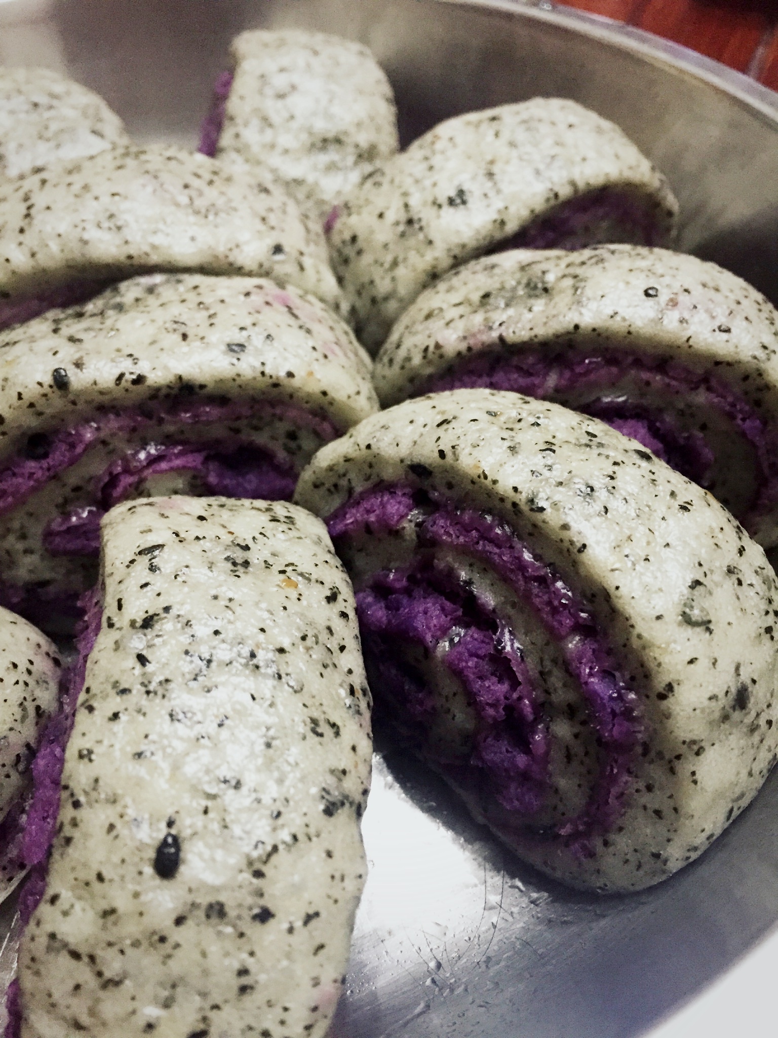 黑芝麻紫薯馒头