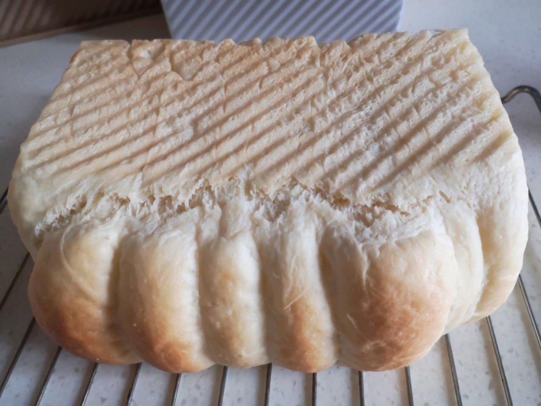 秒杀吐司的面包整形方法