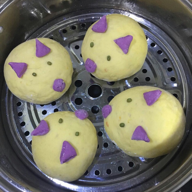 可爱的小猪豆沙包
