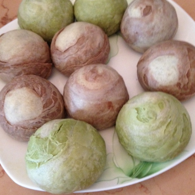 蛋黄酥~紫薯、抹茶、原味~花好月圆，中秋快乐~内附一次做六色蛋黄酥方法~