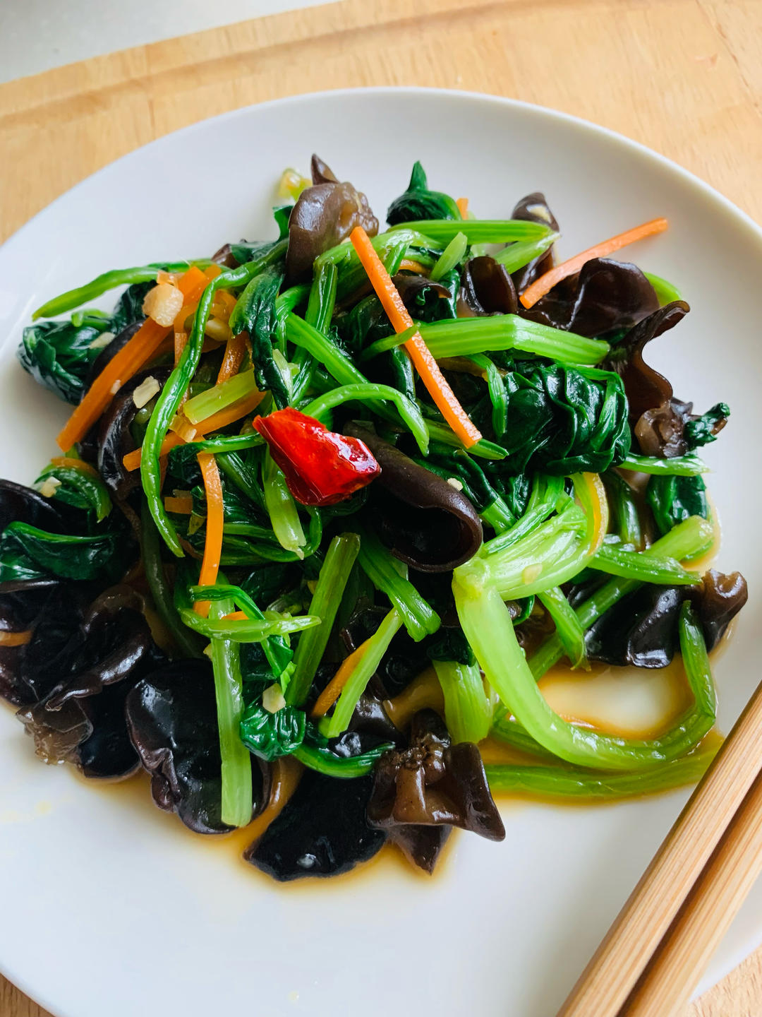 清爽开胃凉菜｜凉拌菠菜木耳