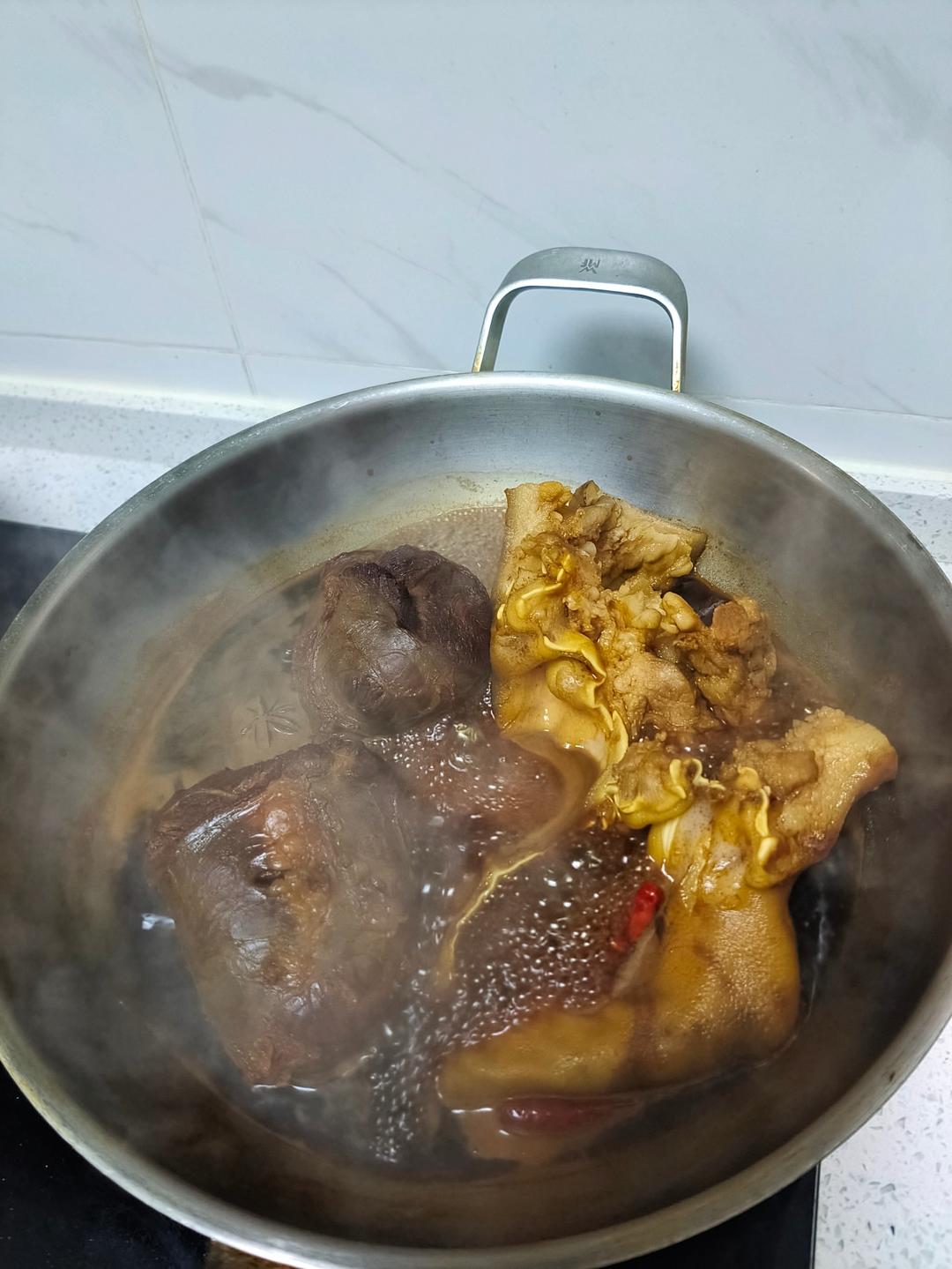 卤牛肉